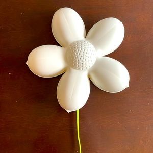 Flower wall nightlight